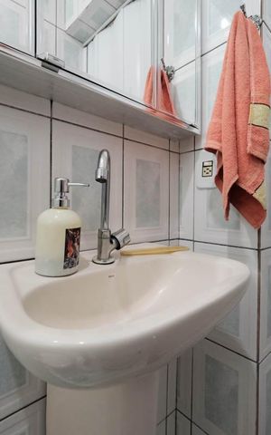 Casa à venda com 250m², 6 quartos e 3 vagasBanheiro social 2