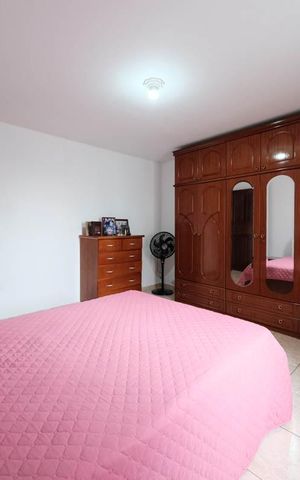 Casa à venda com 250m², 6 quartos e 3 vagasQuarto 2