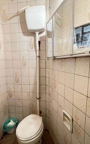 Casa à venda com 196m², 4 quartos e 2 vagas Casa à venda com 196m², 4 quartos e 2 vagasBanheiro 4