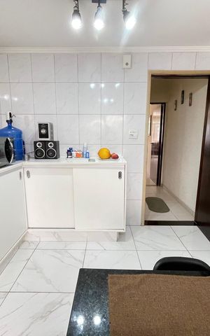 Casa à venda com 196m², 4 quartos e 2 vagas Casa à venda com 196m², 4 quartos e 2 vagasCozinha