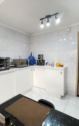 Casa à venda com 196m², 4 quartos e 2 vagas Casa à venda com 196m², 4 quartos e 2 vagasCozinha