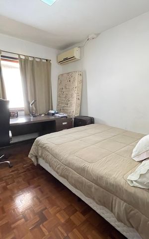 Casa à venda com 196m², 4 quartos e 2 vagas Casa à venda com 196m², 4 quartos e 2 vagasQuarto 3