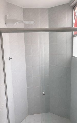 Apartamento à venda com 70m², 3 quartos e 2 vagas Apartamento à venda com 70m², 3 quartos e 2 vagasBanheiro