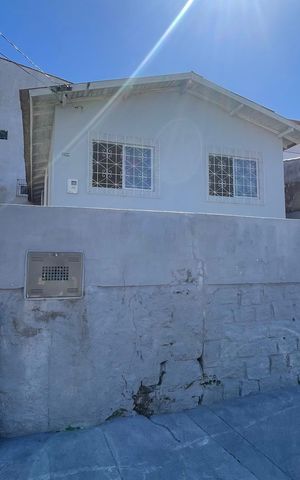Casa para alugar com 66m², 2 quartos e sem vaga Casa para alugar com 66m², 2 quartos e sem vagaFachada