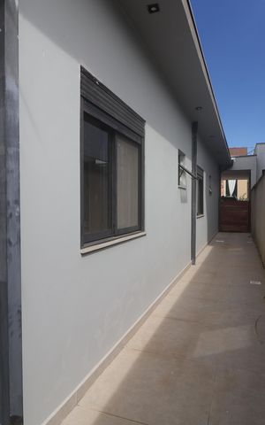 Casa de condomínio à venda com 138m², 3 quartos e 2 vagasCorredor