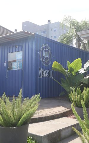 Casa de condomínio à venda com 138m², 3 quartos e 2 vagasmini mercado