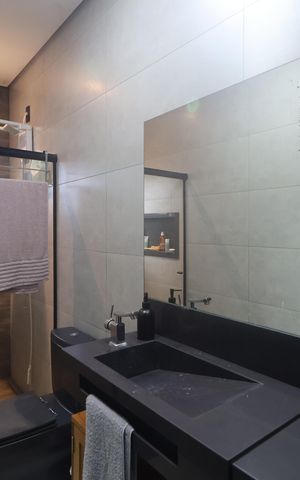 Casa de condomínio à venda com 138m², 3 quartos e 2 vagasBanheiro 