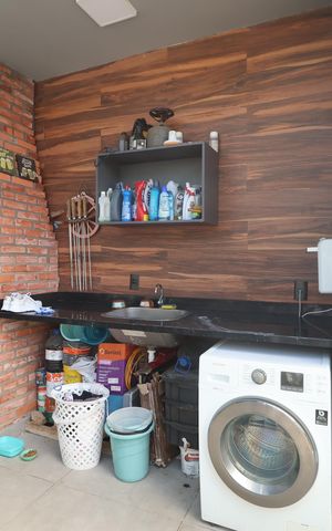 Casa de condomínio à venda com 138m², 3 quartos e 2 vagasChurrasqueira