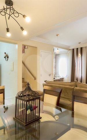 Casa à venda com 73m², 3 quartos e 1 vaga