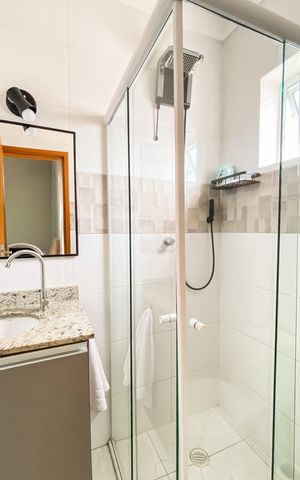 Casa à venda com 180m², 3 quartos e 2 vagas Casa à venda com 180m², 3 quartos e 2 vagasBanheiro da Suíte
