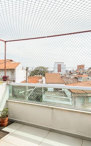 Casa à venda com 180m², 3 quartos e 2 vagas Casa à venda com 180m², 3 quartos e 2 vagasVaranda