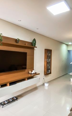Casa à venda com 180m², 3 quartos e 2 vagas Casa à venda com 180m², 3 quartos e 2 vagasSala