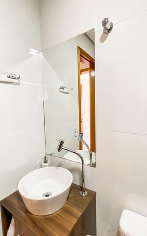 Casa à venda com 180m², 3 quartos e 2 vagas Casa à venda com 180m², 3 quartos e 2 vagasBanheiro de serviço