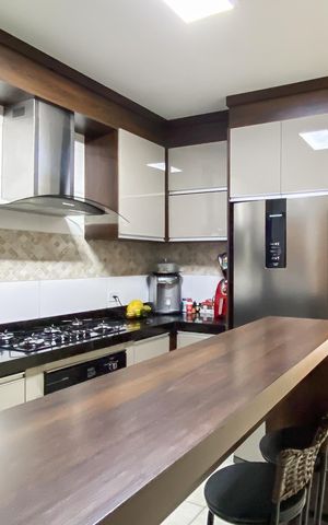 Casa à venda com 180m², 3 quartos e 2 vagas Casa à venda com 180m², 3 quartos e 2 vagasCozinha