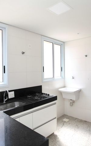 Apartamento à venda com 80m², 2 quartos e 2 vagas Apartamento à venda com 80m², 2 quartos e 2 vagasCozinha e Área de Serviço