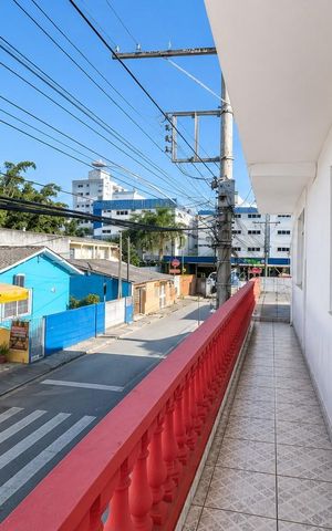 Casa para alugar com 150m², 3 quartos e 1 vaga Casa para alugar com 150m², 3 quartos e 1 vagaVaranda