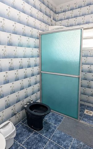 Casa para alugar com 150m², 3 quartos e 1 vaga Casa para alugar com 150m², 3 quartos e 1 vagaBanheiro
