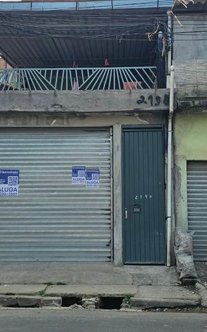 Casa para alugar com 42m², 1 quarto e sem vaga Casa para alugar com 42m², 1 quarto e sem vagaFachada
