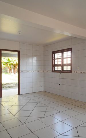 Casa à venda com 159m², 2 quartos e 4 vagasSala