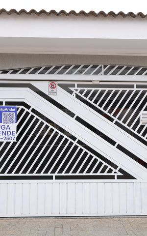 Casa à venda com 123m², 2 quartos e 2 vagasPlaca GRANDE instalada no portão do imóvel, dia 26.08.2026 - Código da placa: GBEG-292
