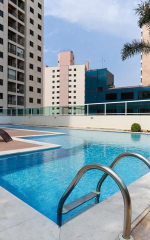 Apartamento à venda com 65m², 2 quartos e 2 vagas Apartamento à venda com 65m², 2 quartos e 2 vagasÁrea comum - Piscina