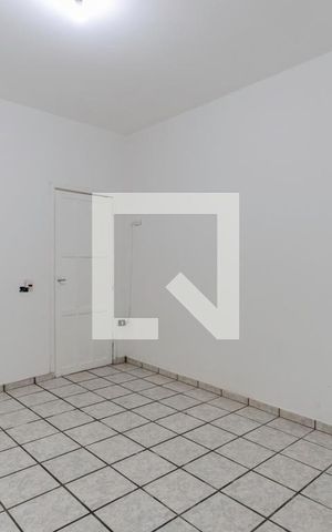 Casa à venda com 120m², 4 quartos e 2 vagas Casa à venda com 120m², 4 quartos e 2 vagasQuarto (casa 2)