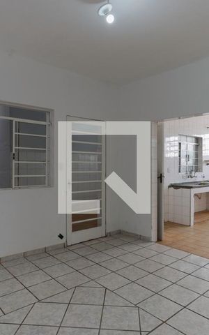 Casa à venda com 120m², 4 quartos e 2 vagas Casa à venda com 120m², 4 quartos e 2 vagasSala (casa 2)