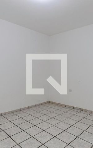 Casa à venda com 120m², 4 quartos e 2 vagas Casa à venda com 120m², 4 quartos e 2 vagasQuarto (casa 2)