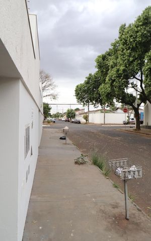 Casa para alugar com 50m², 2 quartos e 1 vagaPlaquinha