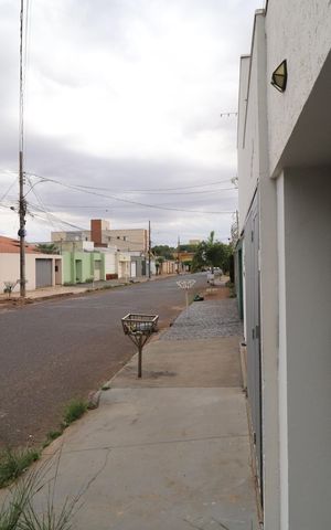 Casa para alugar com 50m², 2 quartos e 1 vagaPlaquinha