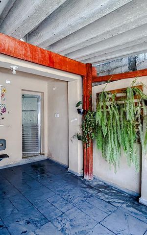 Casa à venda com 120m², 3 quartos e 1 vagaGaragem