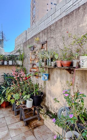 Casa à venda com 120m², 3 quartos e 1 vagaÁrea externa