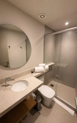 Studio para alugar com 40m², 1 quarto e 1 vaga Studio para alugar com 40m², 1 quarto e 1 vagaBanheiro