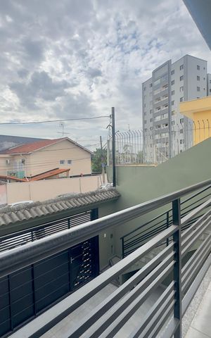 Casa à venda com 160m², 3 quartos e 5 vagas Casa à venda com 160m², 3 quartos e 5 vagasVaranda