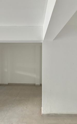 Casa à venda com 160m², 3 quartos e 5 vagas Casa à venda com 160m², 3 quartos e 5 vagasGaragem