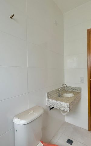 Casa à venda com 160m², 3 quartos e 5 vagas Casa à venda com 160m², 3 quartos e 5 vagasBanheiro 2