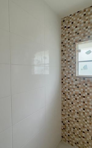Casa à venda com 160m², 3 quartos e 5 vagas Casa à venda com 160m², 3 quartos e 5 vagasBanheiro 2