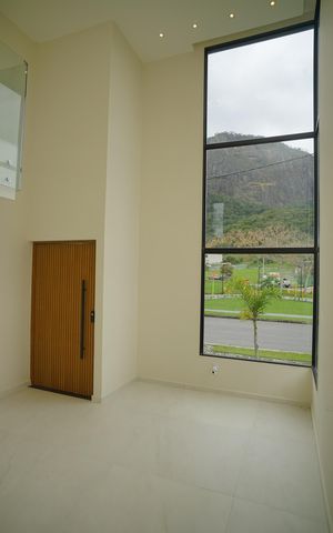 Casa de condomínio para alugar com 258m², 3 quartos e 4 vagas Casa de condomínio para alugar com 258m², 3 quartos e 4 vagasSala