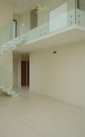 Casa de condomínio para alugar com 258m², 3 quartos e 4 vagas Casa de condomínio para alugar com 258m², 3 quartos e 4 vagasSala