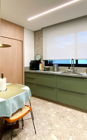 Casa à venda com 450m², 4 quartos e 4 vagas Casa à venda com 450m², 4 quartos e 4 vagasCozinha