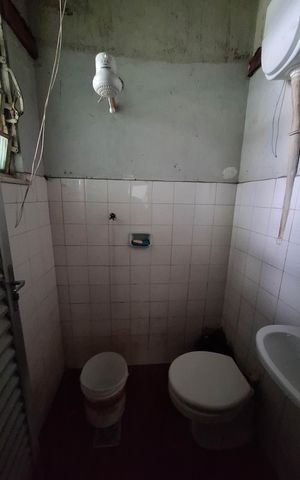 Casa à venda com 50m², 3 quartos e 4 vagas Casa à venda com 50m², 3 quartos e 4 vagasBanheiro de serviço