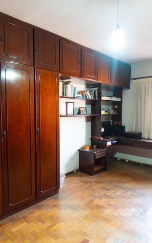 Casa à venda com 290m², 4 quartos e 4 vagas Casa à venda com 290m², 4 quartos e 4 vagasQuarto 2