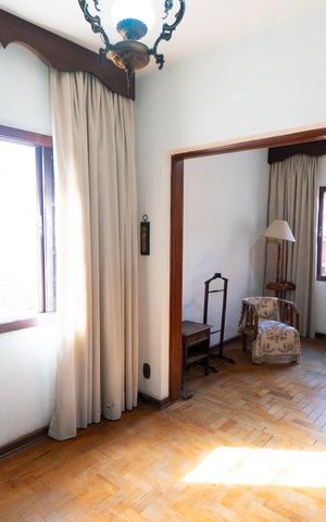 Casa à venda com 290m², 4 quartos e 4 vagas Casa à venda com 290m², 4 quartos e 4 vagasQuarto 3