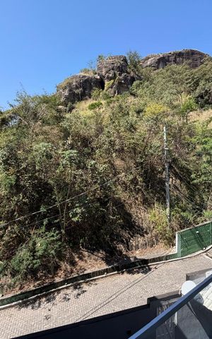 Casa de condomínio para alugar com 350m², 5 quartos e 1 vaga Casa de condomínio para alugar com 350m², 5 quartos e 1 vagaTerceiro andar - Varanda