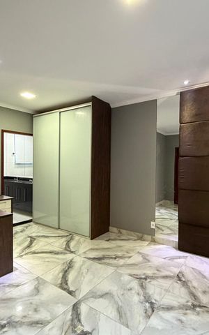 Casa de condomínio para alugar com 350m², 5 quartos e 1 vaga Casa de condomínio para alugar com 350m², 5 quartos e 1 vagaSuíte 3