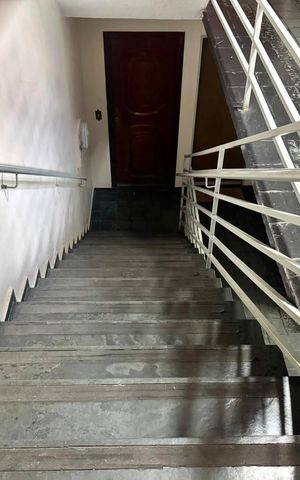 Apartamento à venda com 52m², 1 quarto e 1 vaga Apartamento à venda com 52m², 1 quarto e 1 vagaEscadas