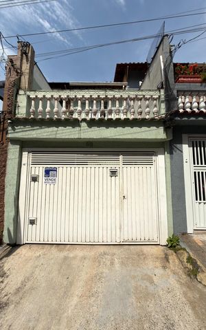 Casa à venda com 100m², 3 quartos e 1 vaga Casa à venda com 100m², 3 quartos e 1 vagaFachada