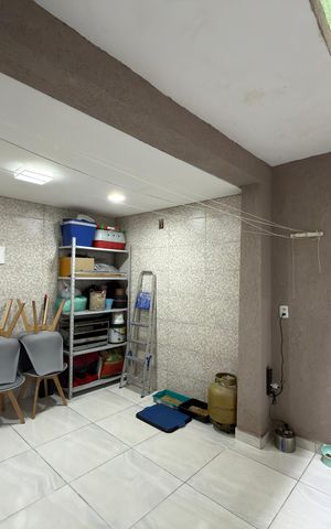 Casa à venda com 100m², 3 quartos e 1 vaga Casa à venda com 100m², 3 quartos e 1 vagaÁrea de Serviço