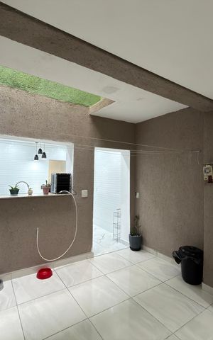 Casa à venda com 100m², 3 quartos e 1 vaga Casa à venda com 100m², 3 quartos e 1 vagaÁrea de Serviço
