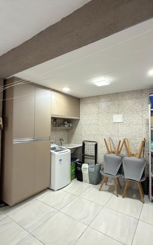Casa à venda com 100m², 3 quartos e 1 vaga Casa à venda com 100m², 3 quartos e 1 vagaÁrea de Serviço